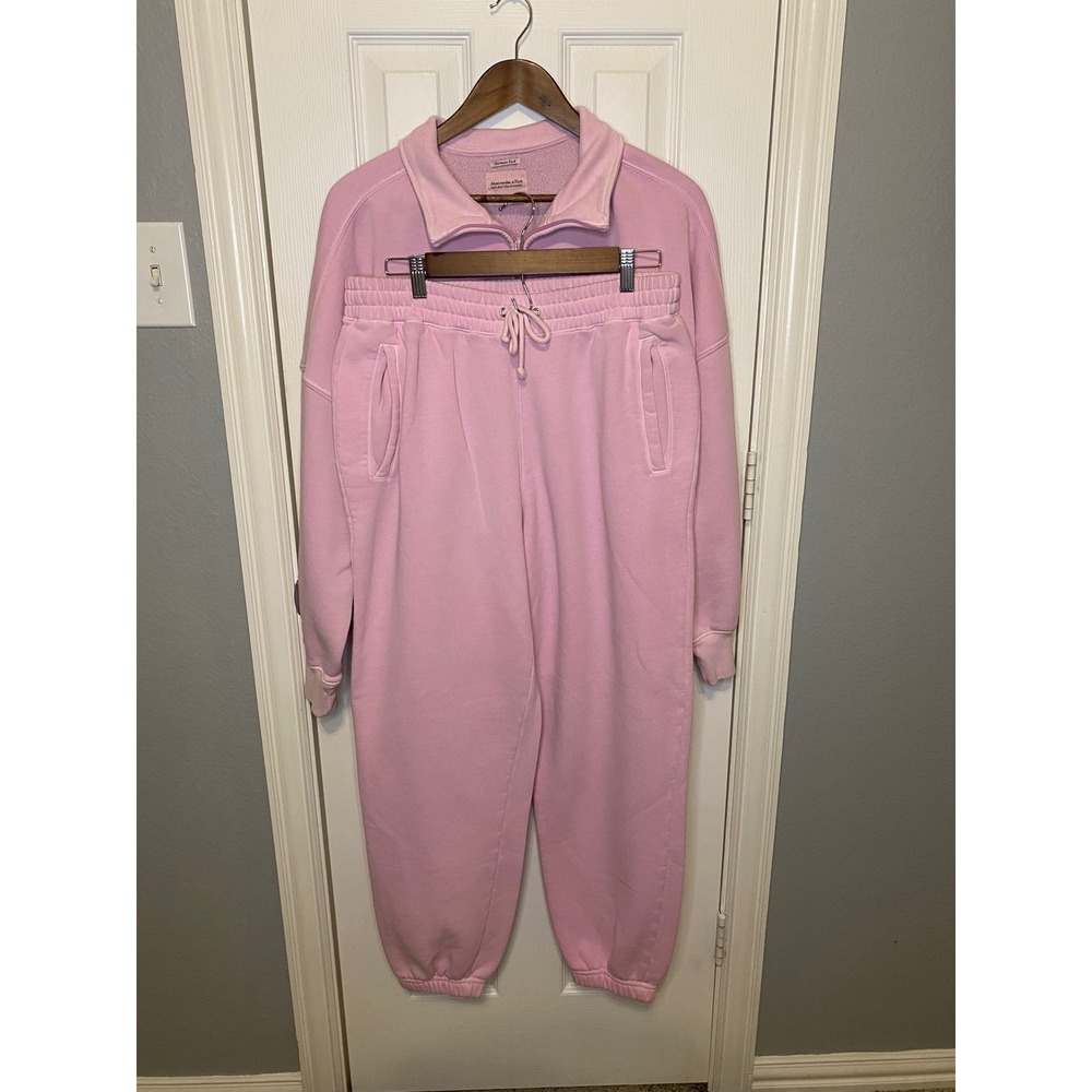 Abercrombie & Fitch Pink Women's Sweat Set